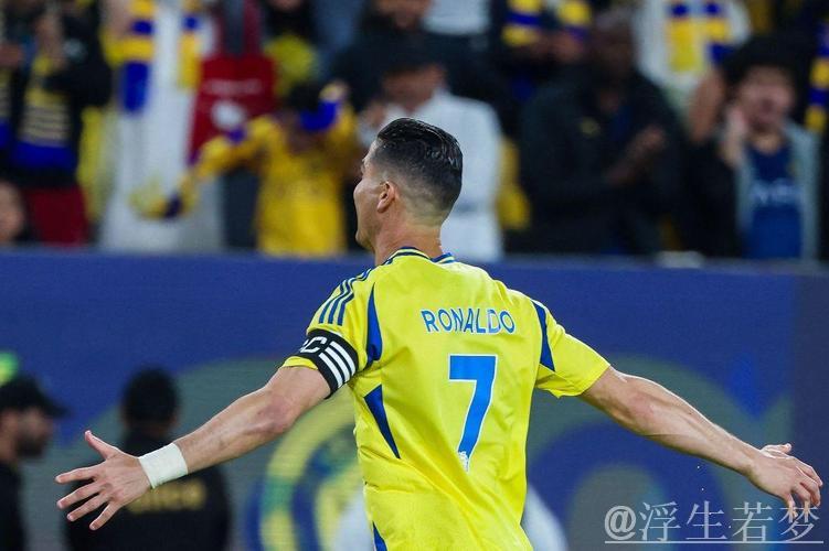 C罗签订天价新合同:每日480万元,2年进账50亿元,创体坛最贵记录 C罗签订天价新合同:每日480万元,2年进账50亿元,创体坛最贵记录